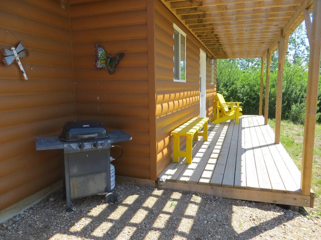 Orchard View Bed And Breakfast Moose Jaw Exterior photo