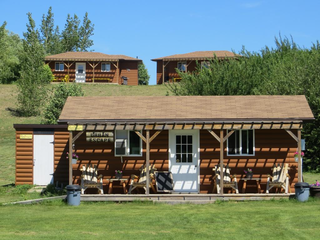 Orchard View Bed And Breakfast Moose Jaw Exterior photo